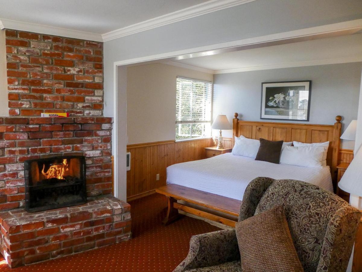 Carmel Fireplace Inn Eksteriør bilde